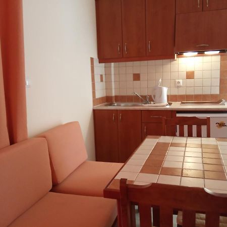 كاتو ذاراتسو Malou Apartments المظهر الخارجي الصورة