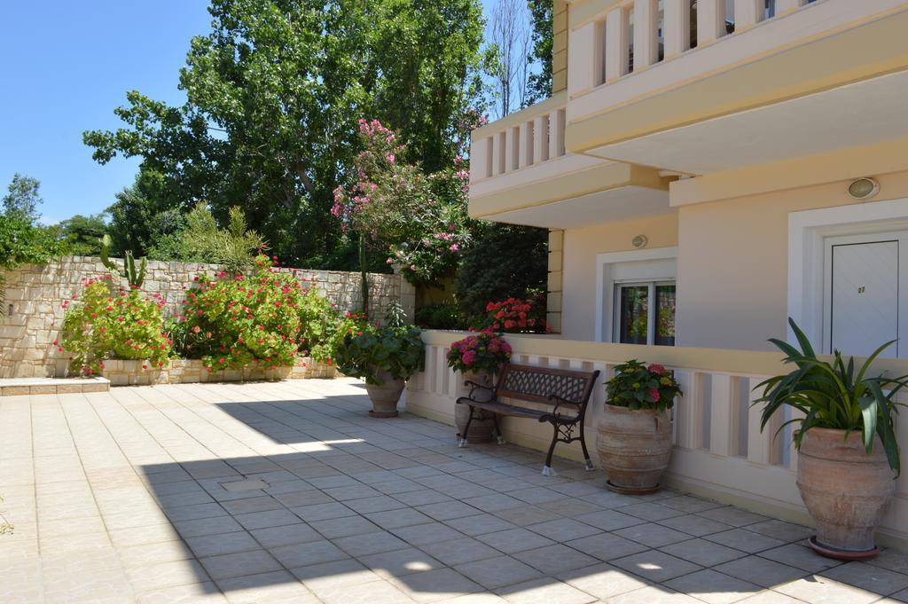 كاتو ذاراتسو Malou Apartments المظهر الخارجي الصورة