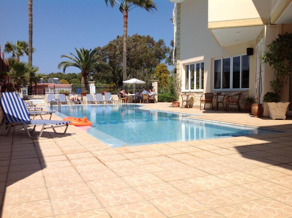 كاتو ذاراتسو Malou Apartments المظهر الخارجي الصورة